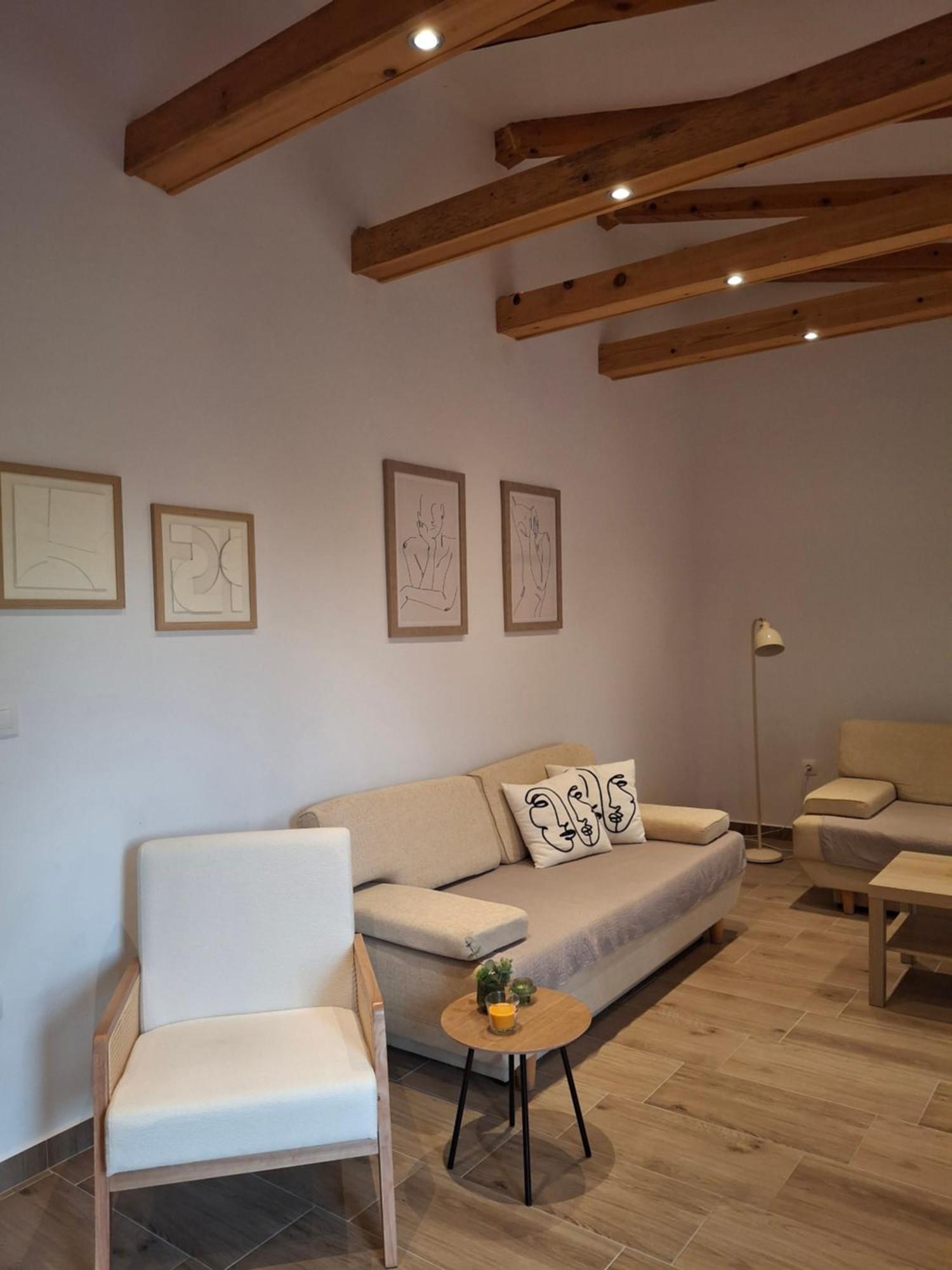 Opg Pelejs Villa Паг Екстериор снимка
